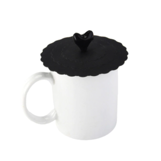 Black Cup cover with slot in handle for spoon or whatever. This cover protects drinks from bugs and dust